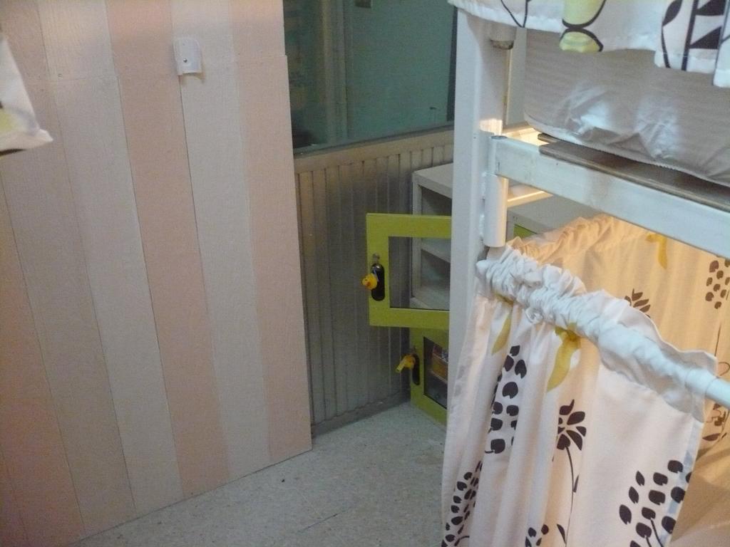 Kamin Bird Hostel Bangkok Værelse billede