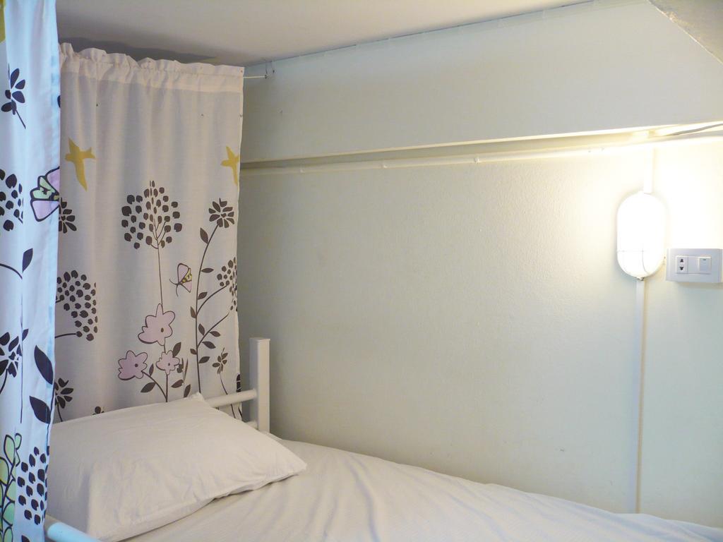 Kamin Bird Hostel Bangkok Værelse billede